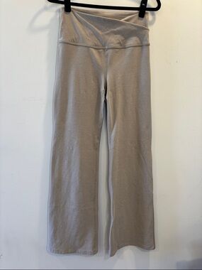 Beyond Yoga Criss Cross Flare Legging Pant Size Large